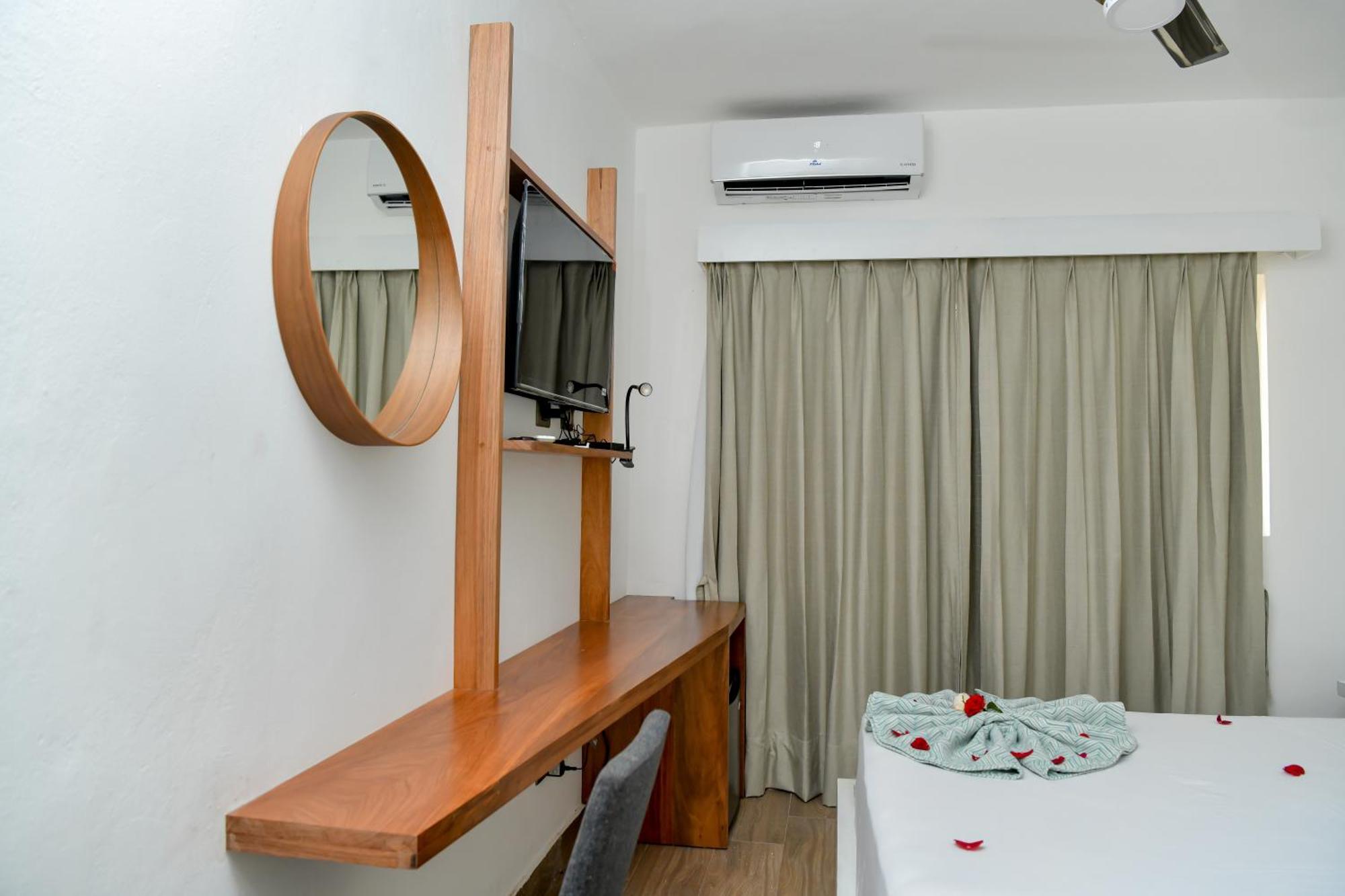 Hotel Honky Tonk Colonial Santo Domingo Esterno foto