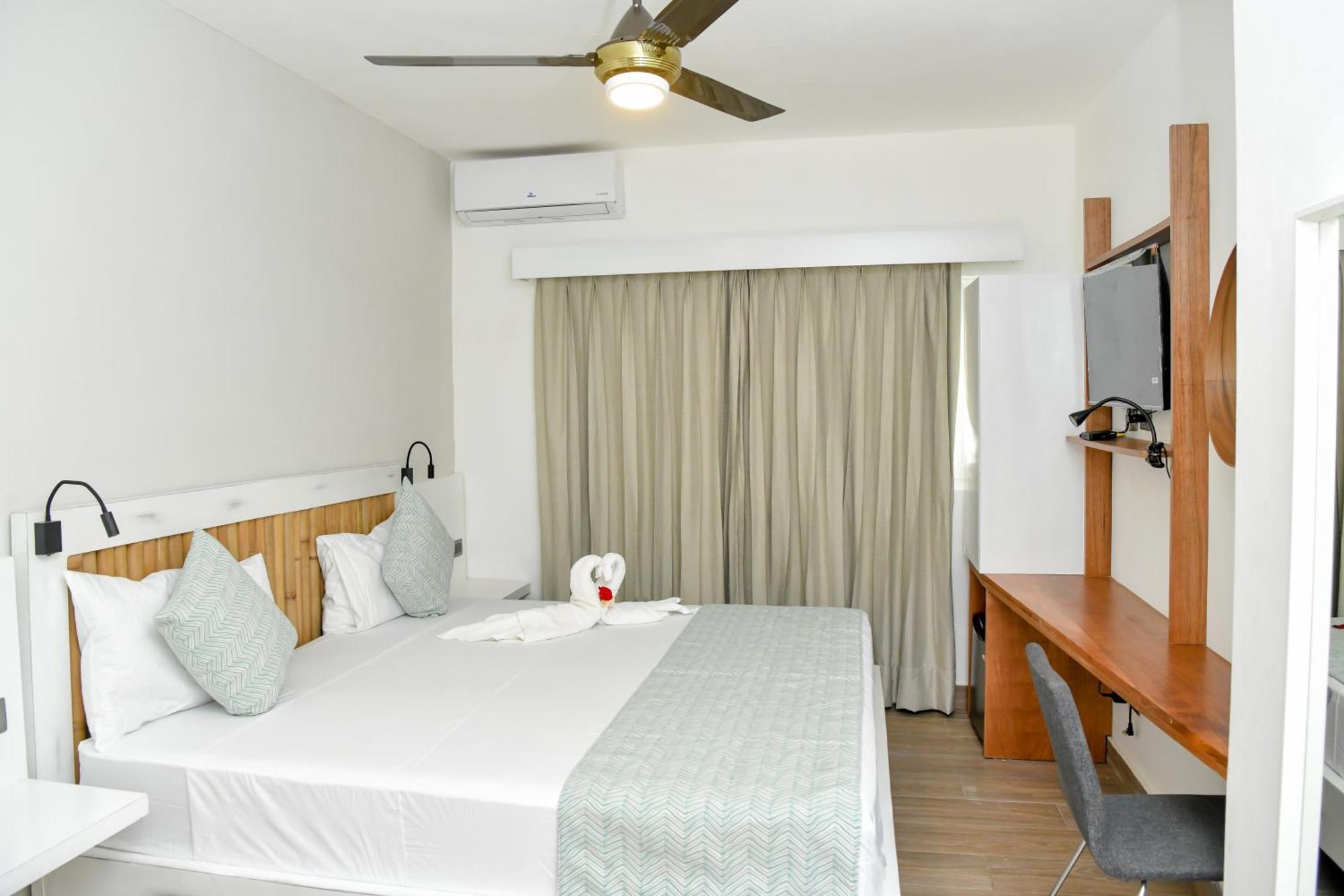 Hotel Honky Tonk Colonial Santo Domingo Esterno foto