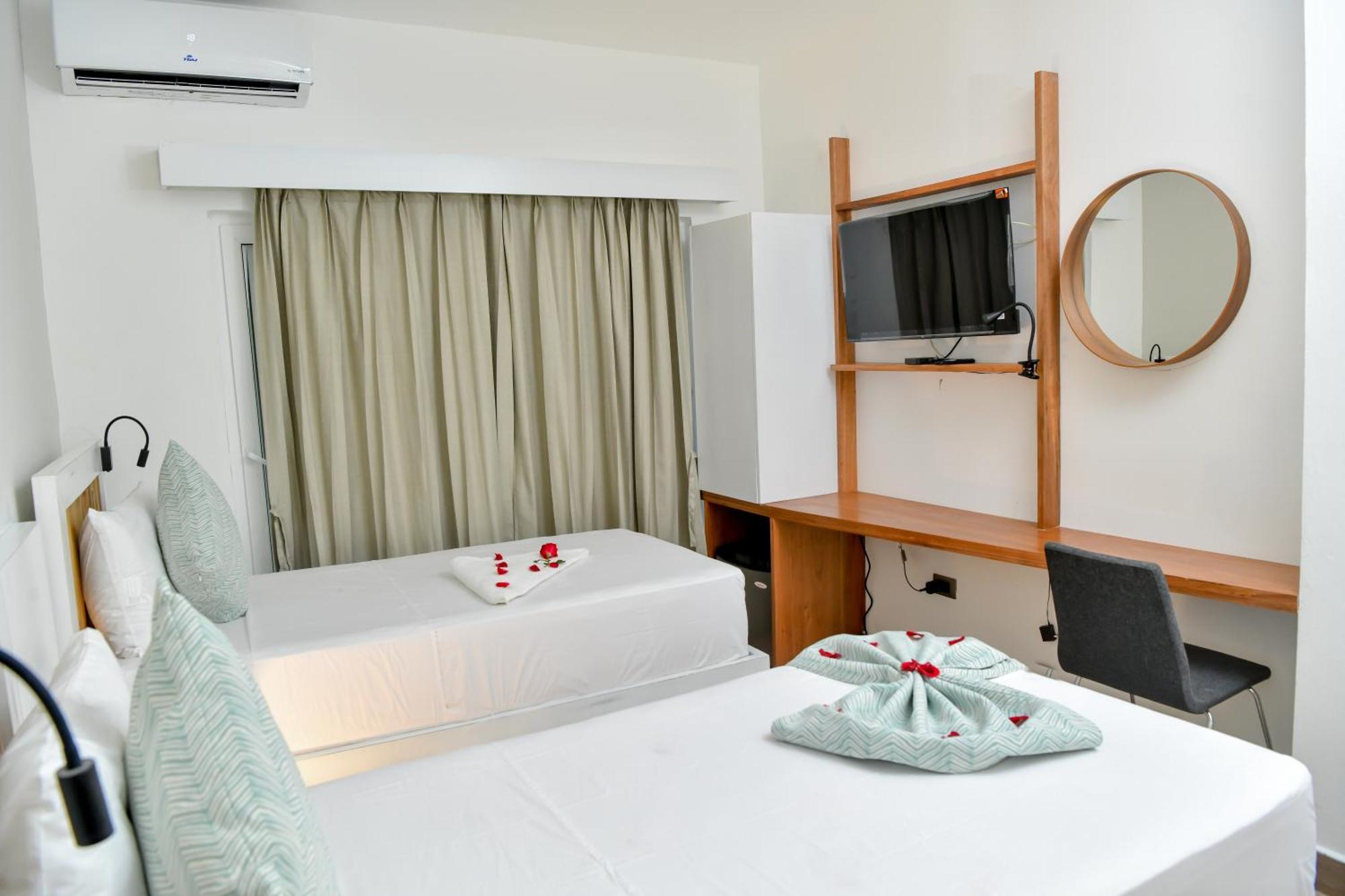 Hotel Honky Tonk Colonial Santo Domingo Esterno foto