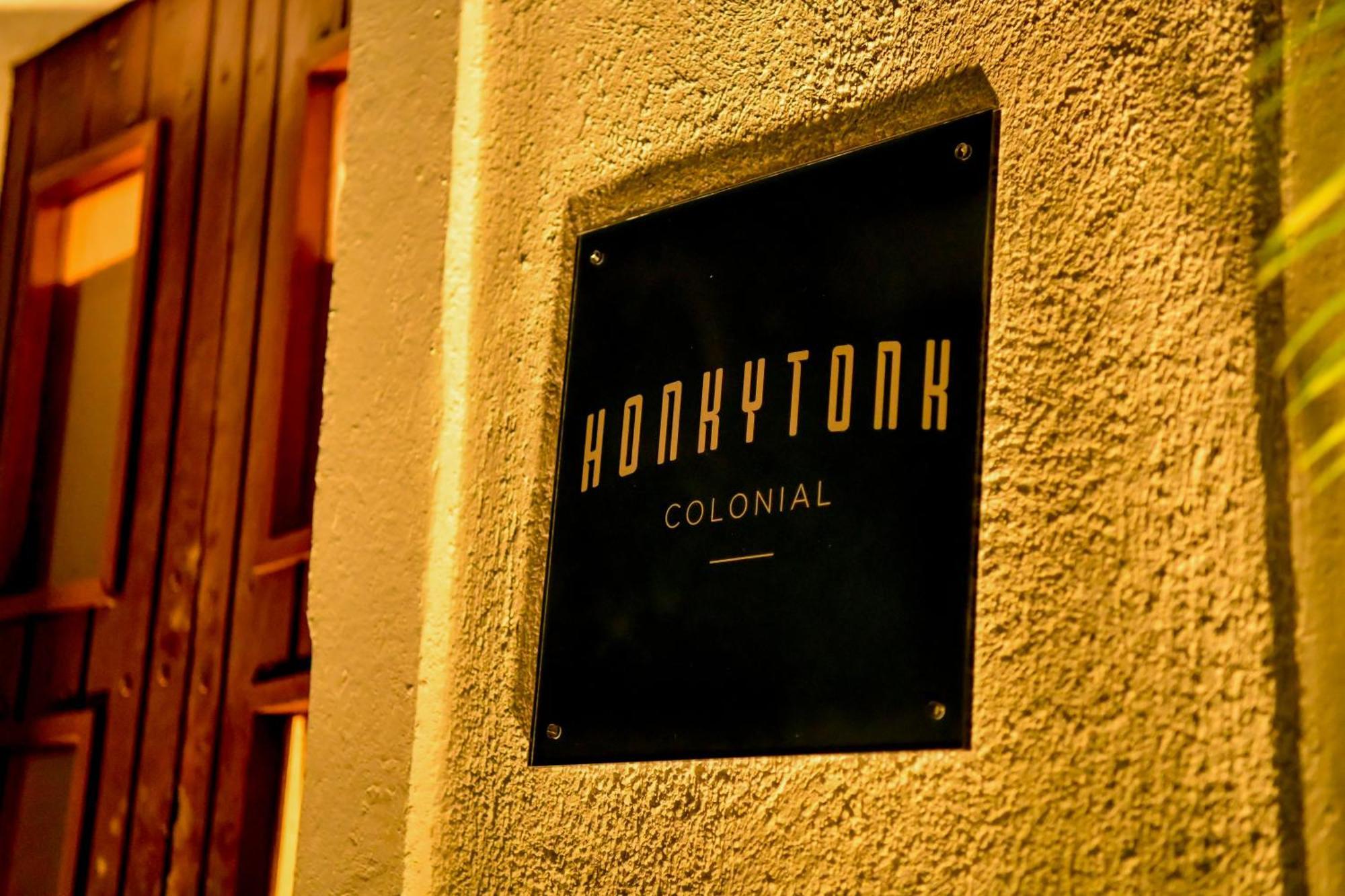 Hotel Honky Tonk Colonial Santo Domingo Esterno foto