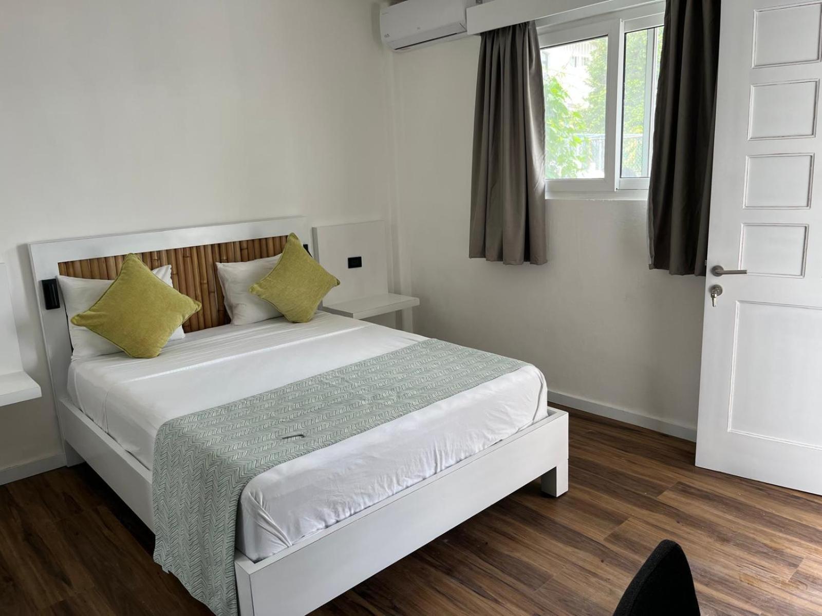 Hotel Honky Tonk Colonial Santo Domingo Esterno foto